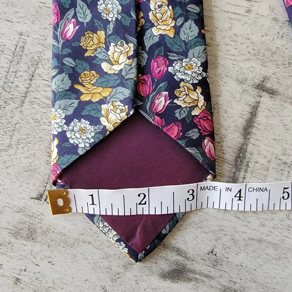 Lands' End Navy Pink and Gold Floral Silk Tie 57" x 3.5" - Picture 6 of 7
